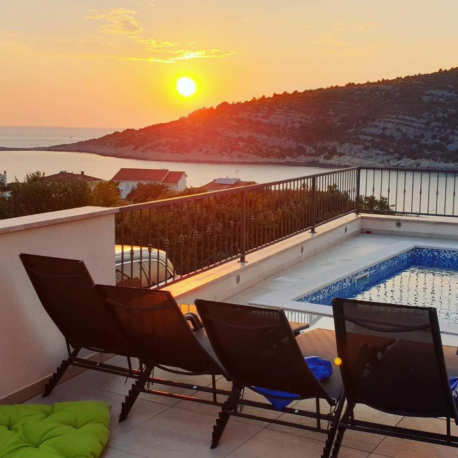Villa Diomedes With The Sea View And The Pool Rogoznica  Exterior photo