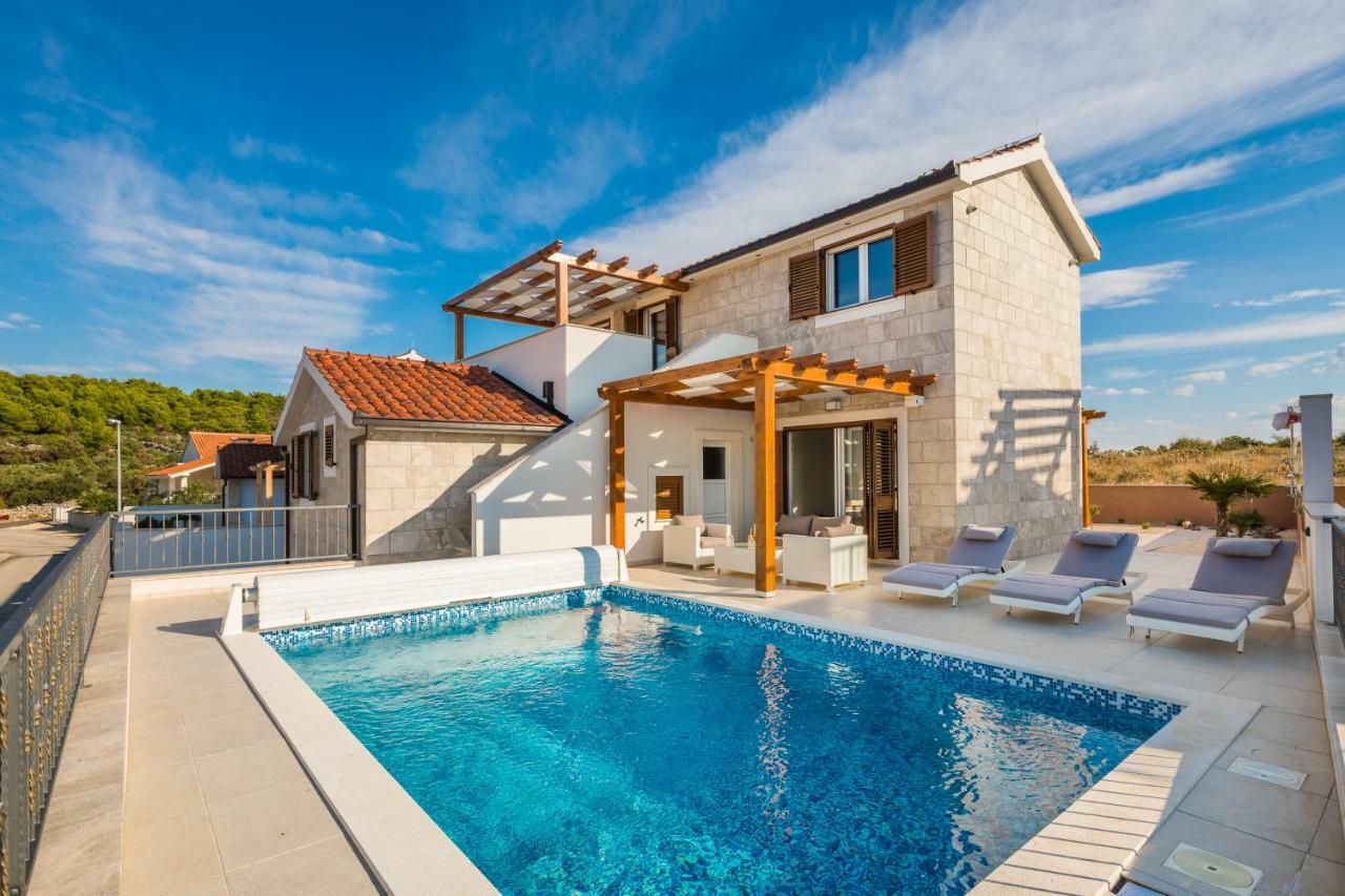 Villa Diomedes With The Sea View And The Pool Rogoznica  Exterior photo