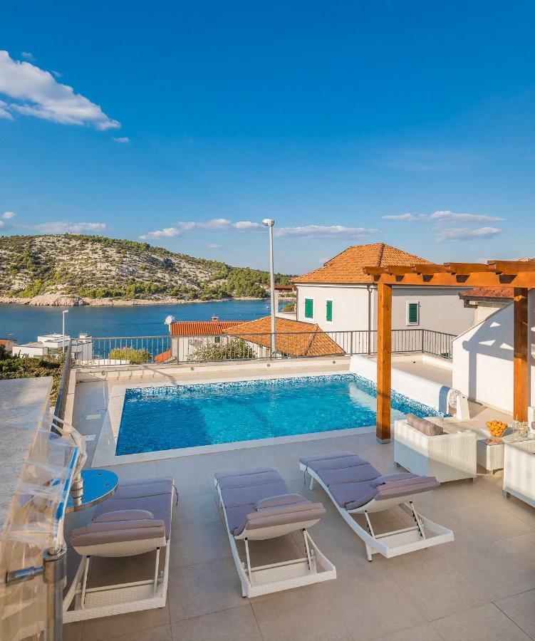 Villa Diomedes With The Sea View And The Pool Rogoznica  Exterior photo