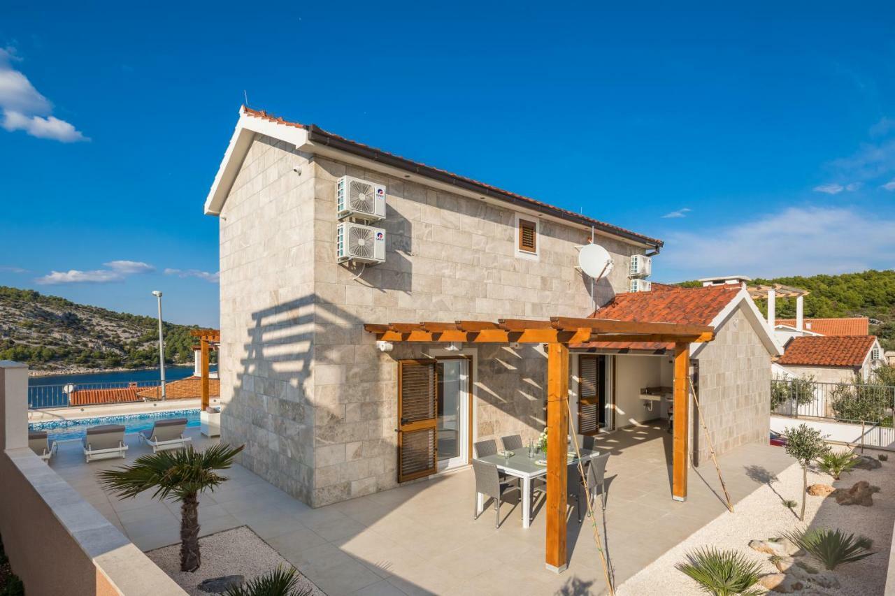 Villa Diomedes With The Sea View And The Pool Rogoznica  Exterior photo