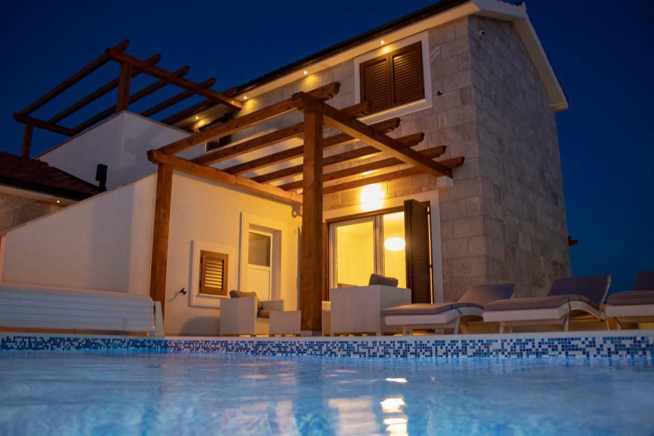 Villa Diomedes With The Sea View And The Pool Rogoznica  Exterior photo