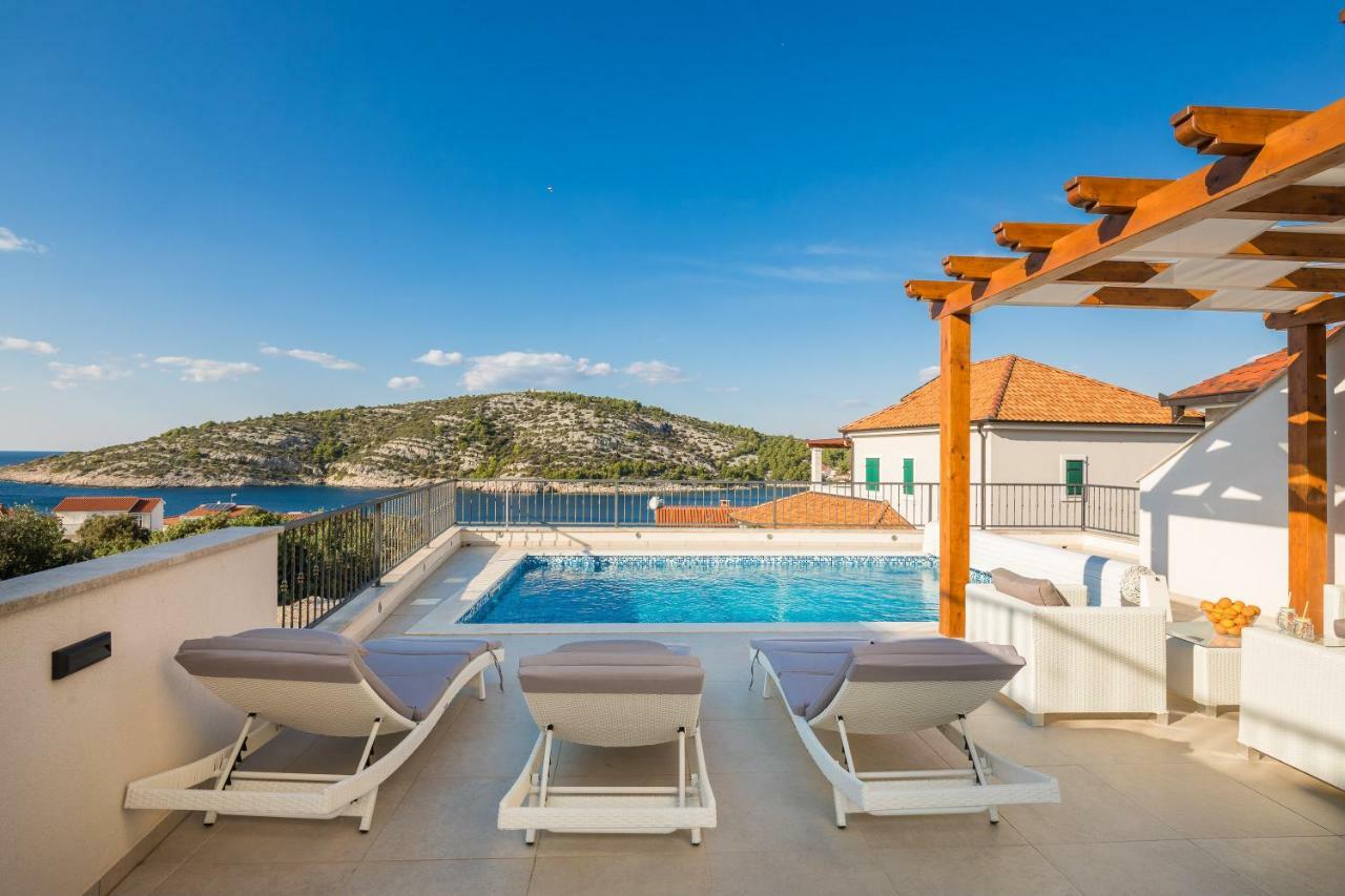 Villa Diomedes With The Sea View And The Pool Rogoznica  Exterior photo